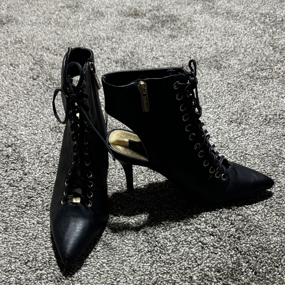 Dollhouse Black Strut Heels Size 7